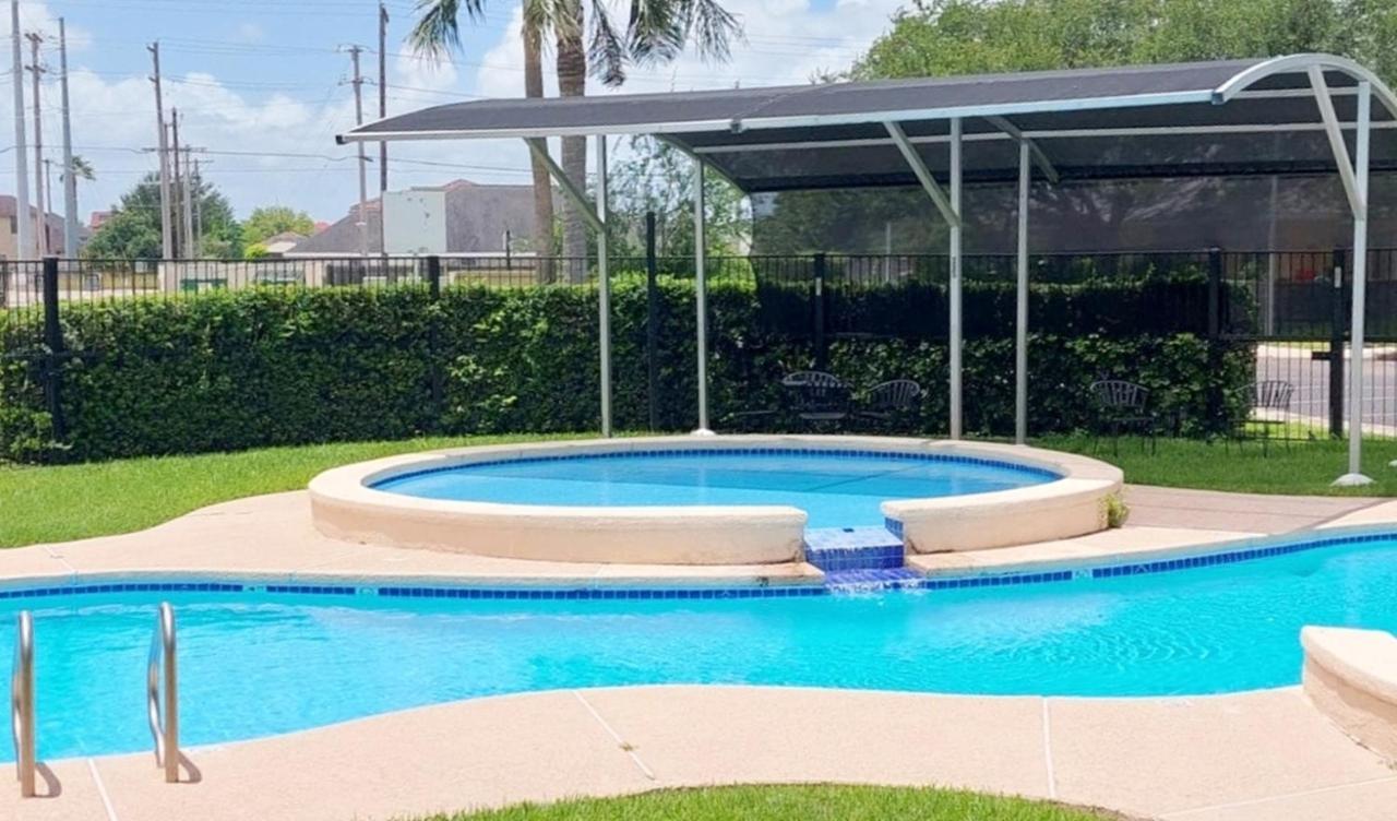 Beautifully Furnished 3Bd 2Br Pool Gated Condo In Mcallen, Tx Pharr Eksteriør billede