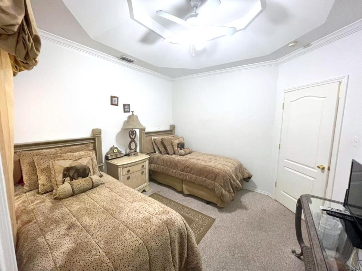 Beautifully Furnished 3Bd 2Br Pool Gated Condo In Mcallen, Tx Pharr Eksteriør billede