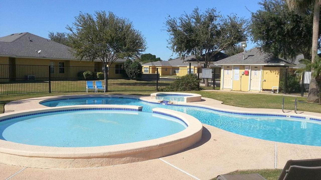 Beautifully Furnished 3Bd 2Br Pool Gated Condo In Mcallen, Tx Pharr Eksteriør billede